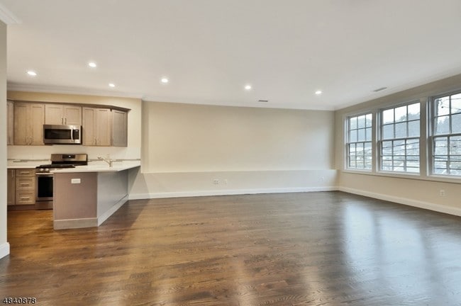 Building Photo - 115 Watchung Ave