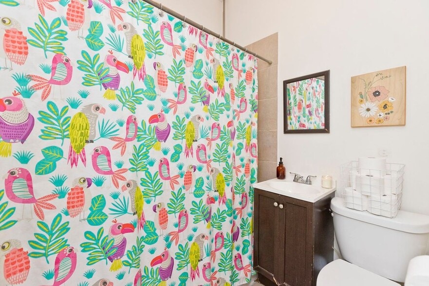 Building Photo - 3841 N Bernard St