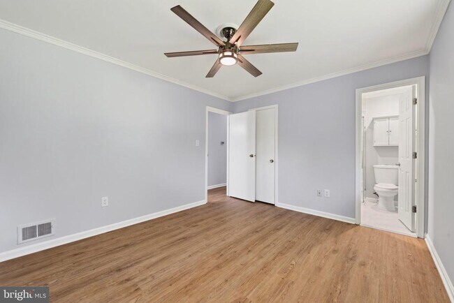 Building Photo - 8110 Springfield Village Dr
