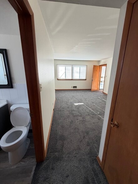 Building Photo - 5501 W Morgan Ave