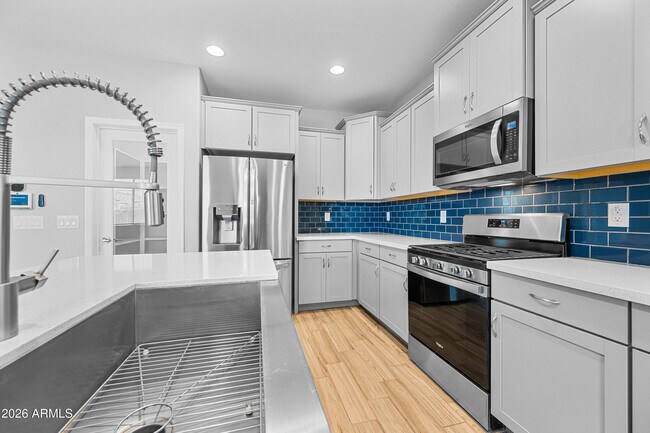 Building Photo - 23043 E Rosa Rd