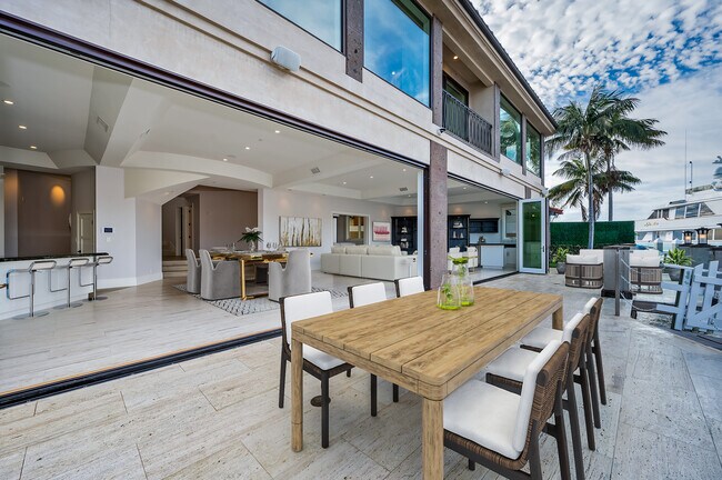 Building Photo - 45 Linda Isle