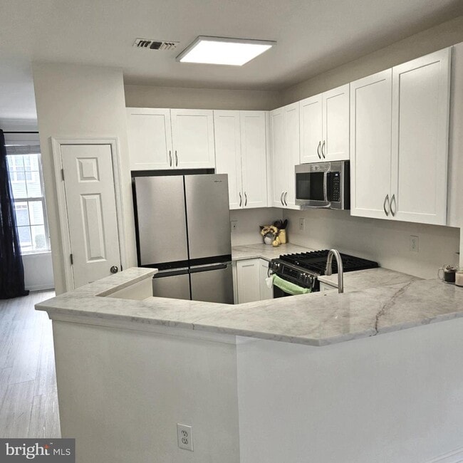 Building Photo - 21801 Flanders Ct