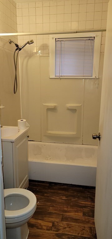 Building Photo - 52 Sycamore St