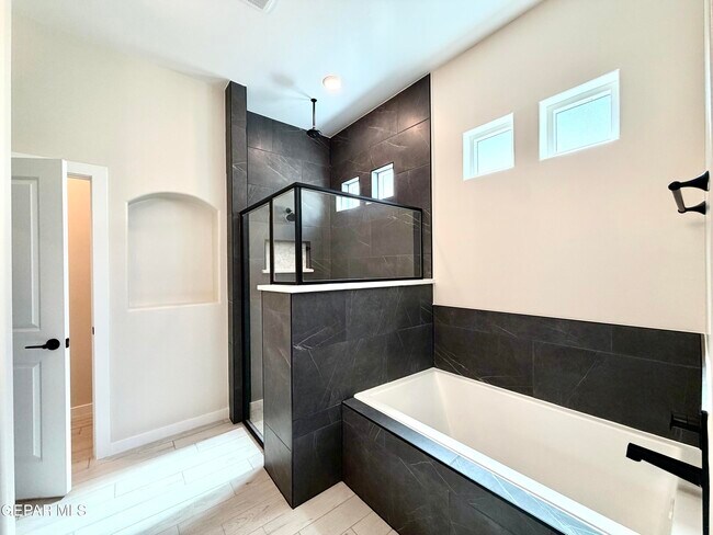 Building Photo - 15313 PROMISE