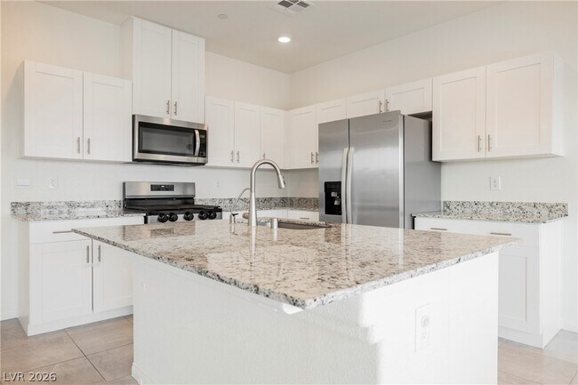 Building Photo - 402 Larksong Ave