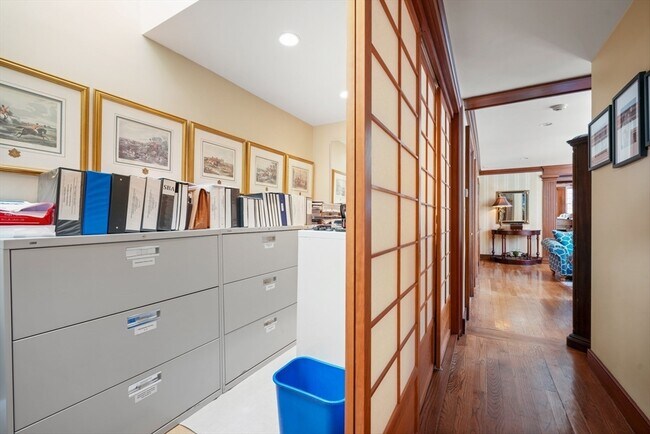 Building Photo - 95 Beacon St