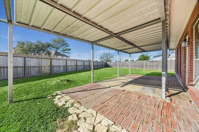 Building Photo - 6227 Sentry Park Ln