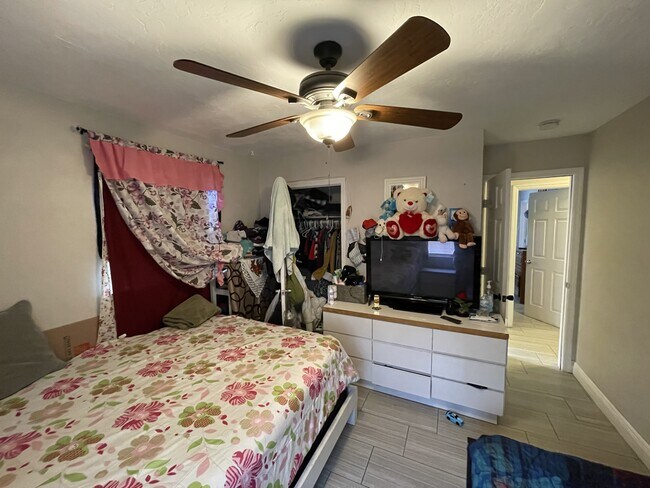 Building Photo - 208 Coventry St