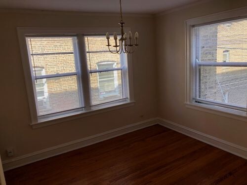 Building Photo - 1714 W Albion Ave