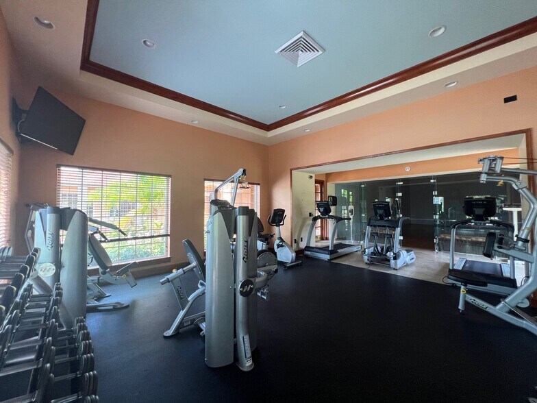 Building Photo - 1265 Wildwood Lakes Blvd