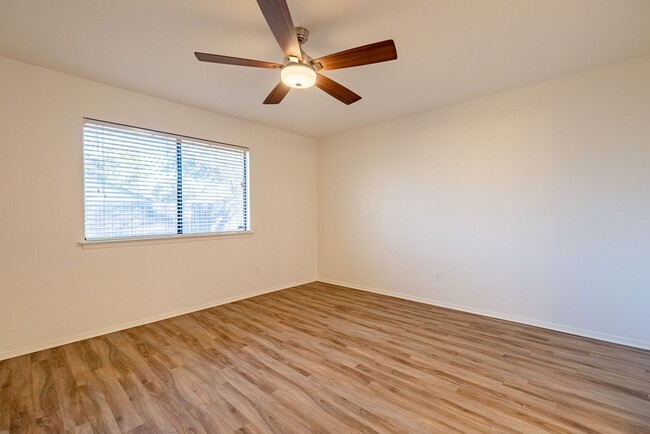 Building Photo - Beautiful 3 bedroom Home in North Austin!!