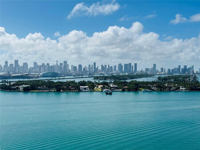 Building Photo - 650 West Ave