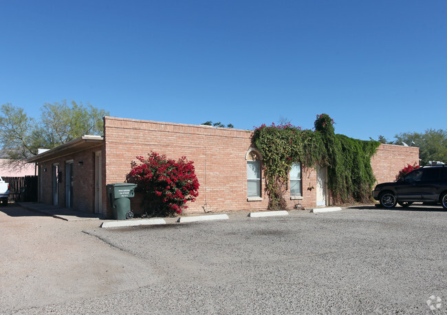 Desert Village Apartments - 3038-3068 N Edith Blvd Tucson AZ 85716 ...