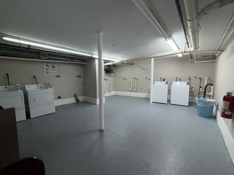 Building Photo - 92 Gorham St