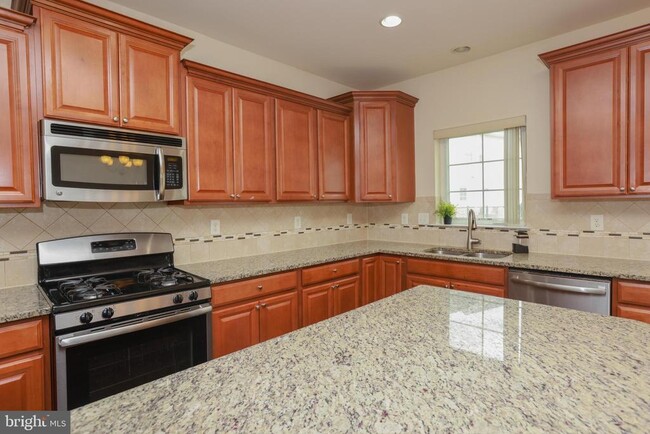 Building Photo - 7954 Blue Stream Dr