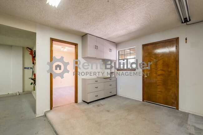 Building Photo - !!CALL US TODAY AT (505) 808-6467 TO SCHED...