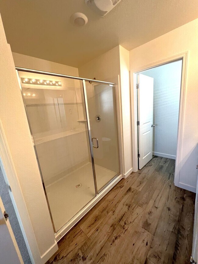 Building Photo - 443 Antares St