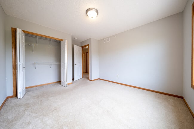 Building Photo - 15241 Spring Brook Terrace