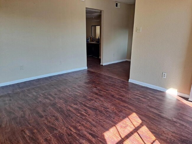 6060 Belarbor St - 6060 Belarbor St Houston TX 77033 | Apartment Finder
