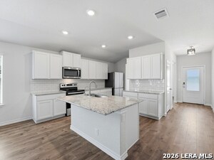 Building Photo - 804 Red River