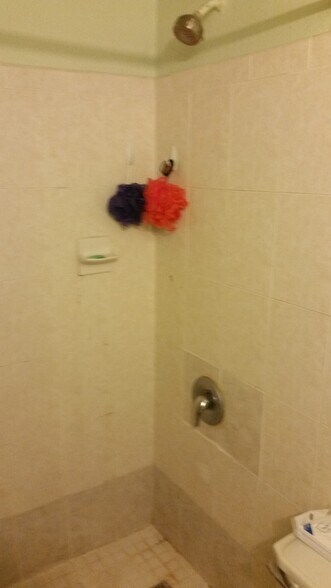 Building Photo - 1990 W 56th St