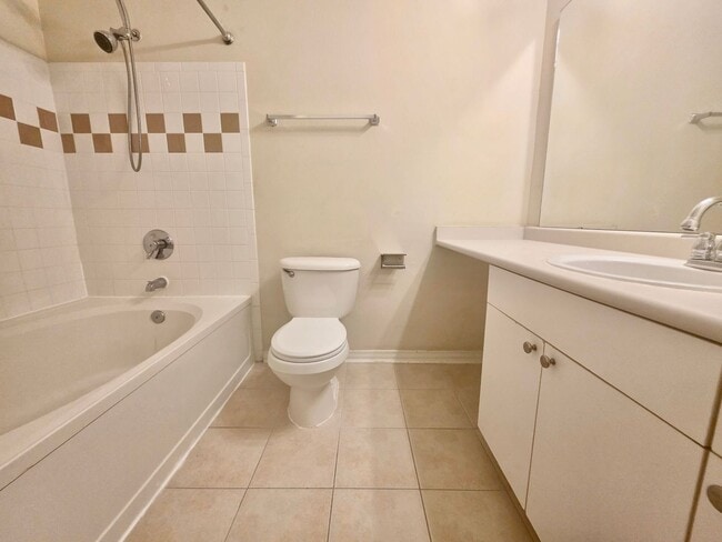 Building Photo - Two bedroom in the heart of Daniel Island - Daniel's Landing