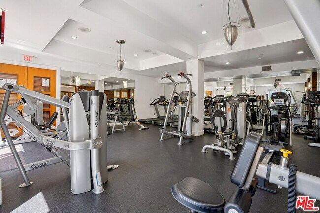 Building Photo - 100 S Alameda St