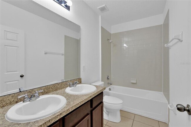 Building Photo - 465 Ogelthorpe Dr