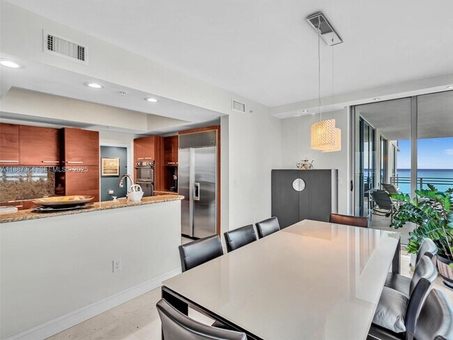 Building Photo - 3535 S Ocean Dr