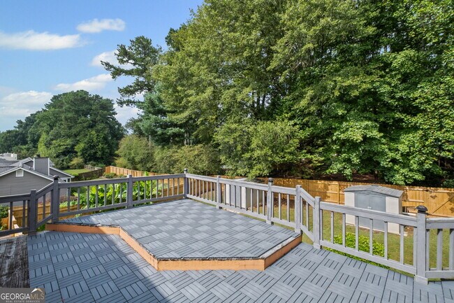 Building Photo - 2680 Nicholas Ct NE