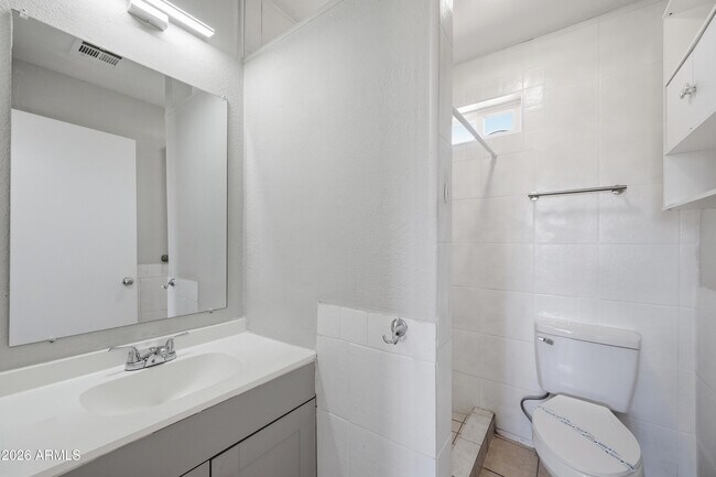 Building Photo - 5206 W Ocotillo Rd