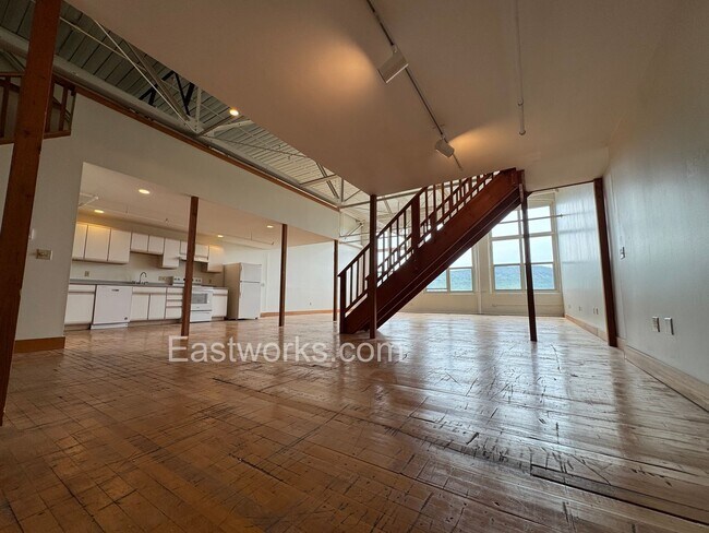 Building Photo - Eastworks: Light-filled studio with views ...