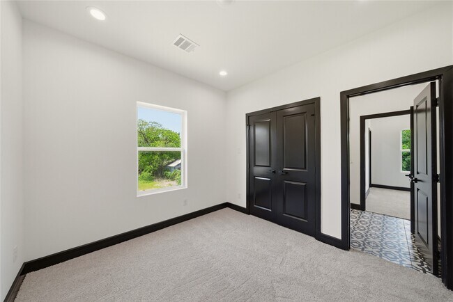 Building Photo - 4439 Gunter St
