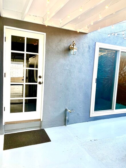 Building Photo - 117 Lexington Ln