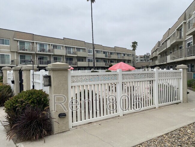 Building Photo - 334 Surfside Dr