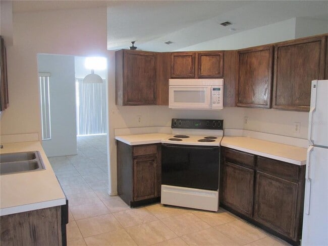 Building Photo - 13311 Meadowfield Dr