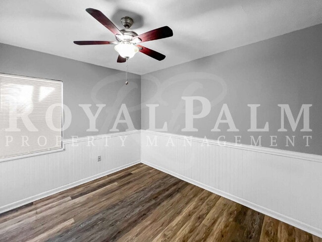 Building Photo - 1918 Grace Ave