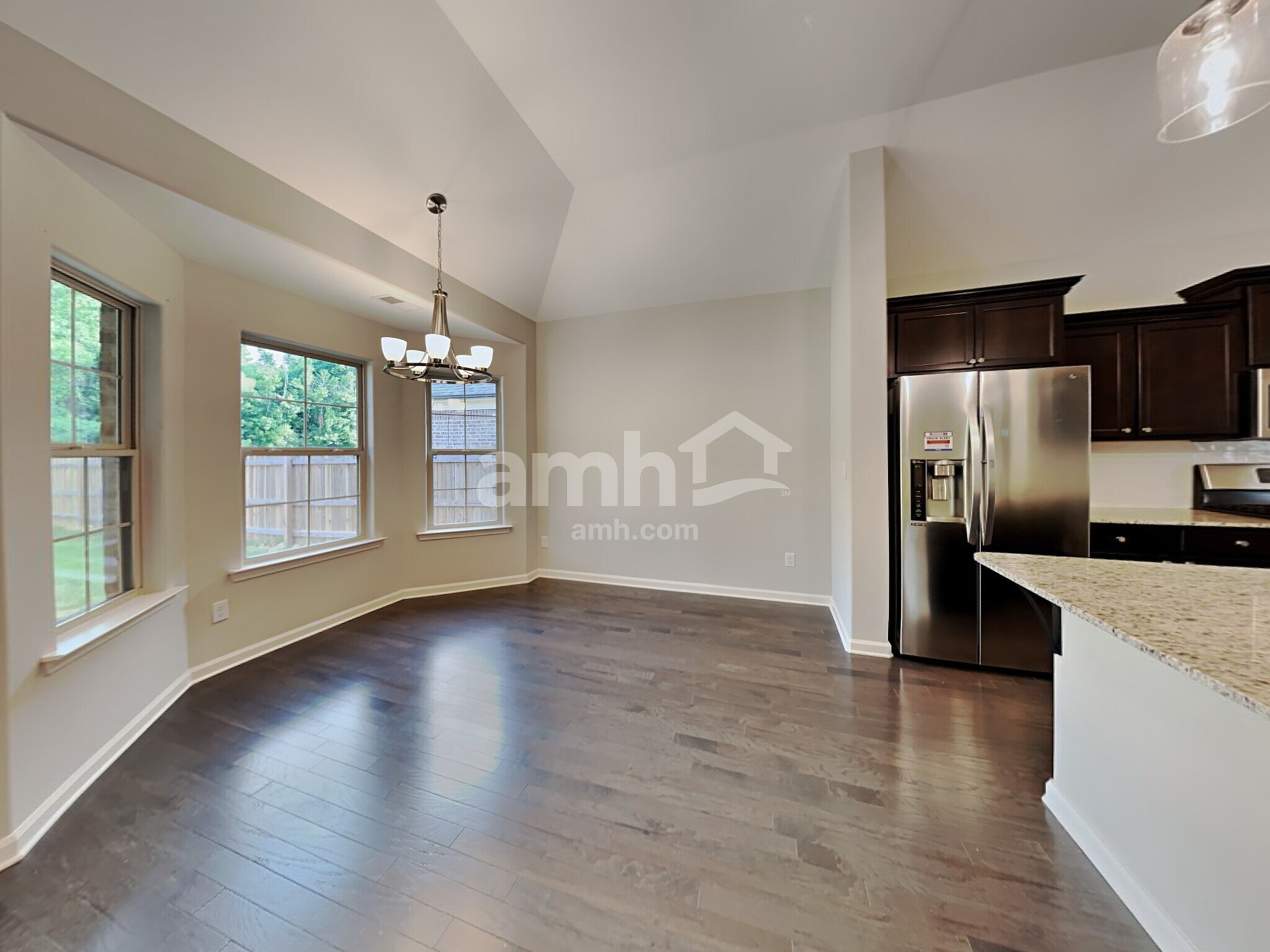 Building Photo - 5571 Stonecrest Dr