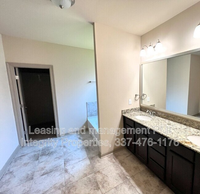 Building Photo - 7854 W Pelican Lks Ave