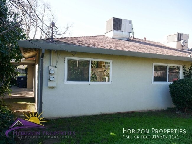 Building Photo - 2743 El Caprice Dr