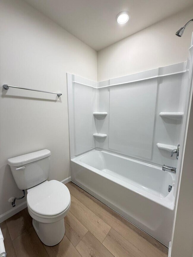 Building Photo - 660 Switchgrass Wy