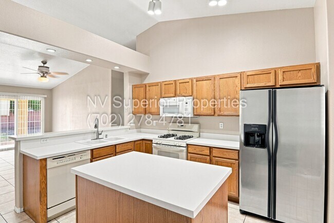 Building Photo - 3876 Waynesvill St