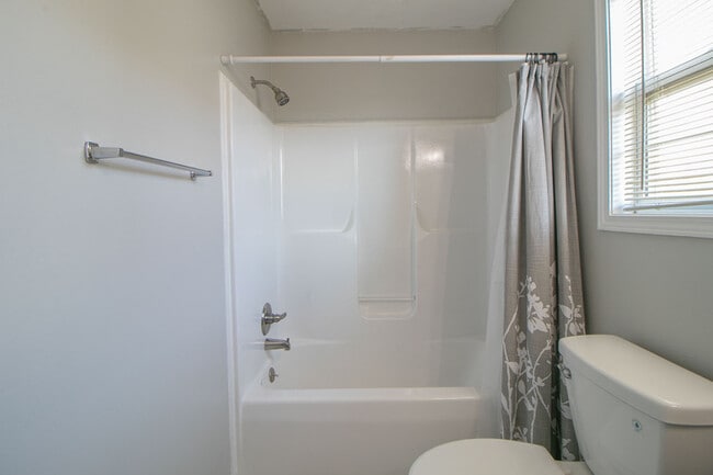 Building Photo - 1325 Meredith Way
