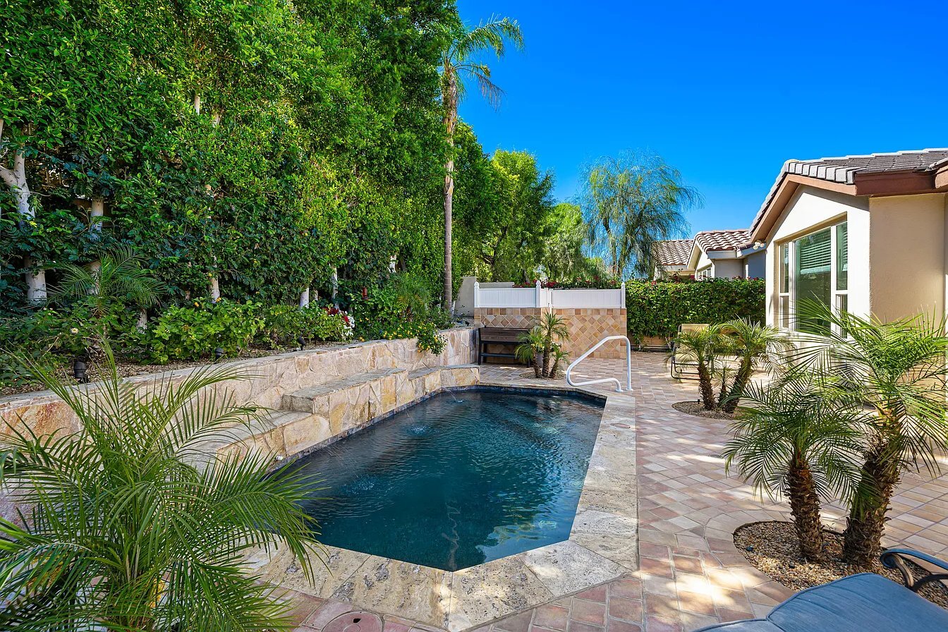Building Photo - 60755 Living Stone Dr