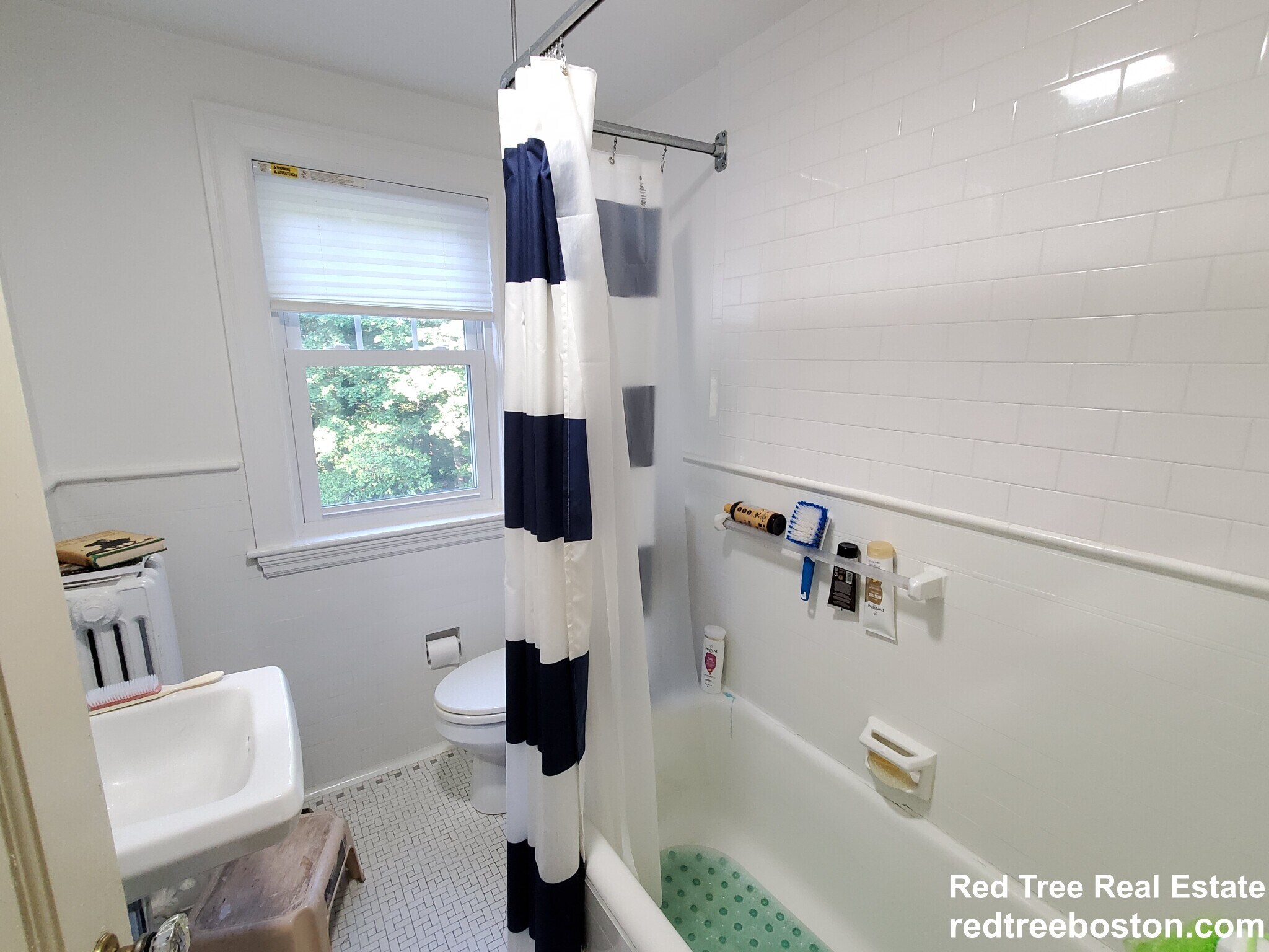 Building Photo - 58 Longfellow Rd