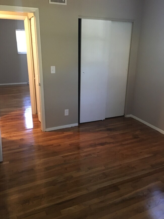 Building Photo - 9234 Pippin Rd