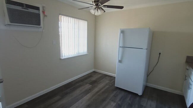 Building Photo - Welcome to SkyView Villa & Somerset Apartments!