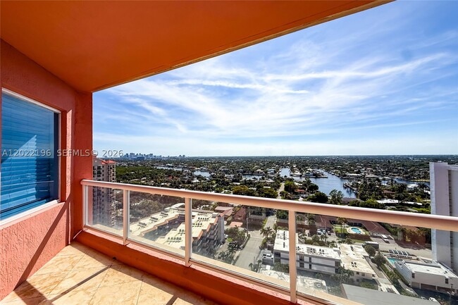 Building Photo - 2100 N Ocean Blvd