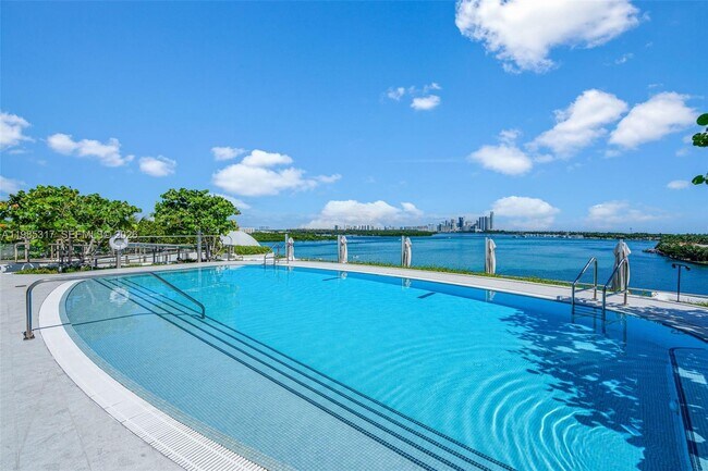 Building Photo - 1135 103rd St